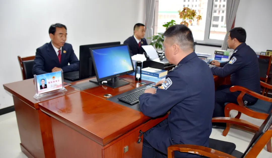 开启检警协作新模式：庄浪县检察院、庄浪县公安局侦查监督与协作配合办公室揭牌成立