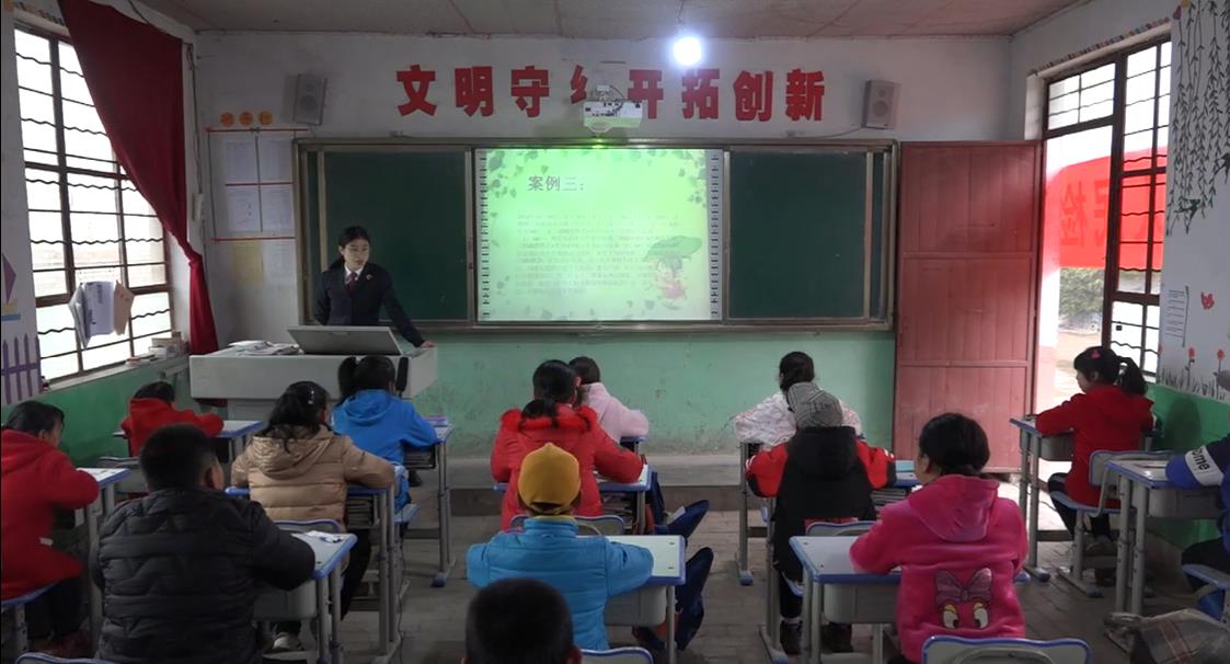 【我为群众办实事】与法同行，成长有保障
