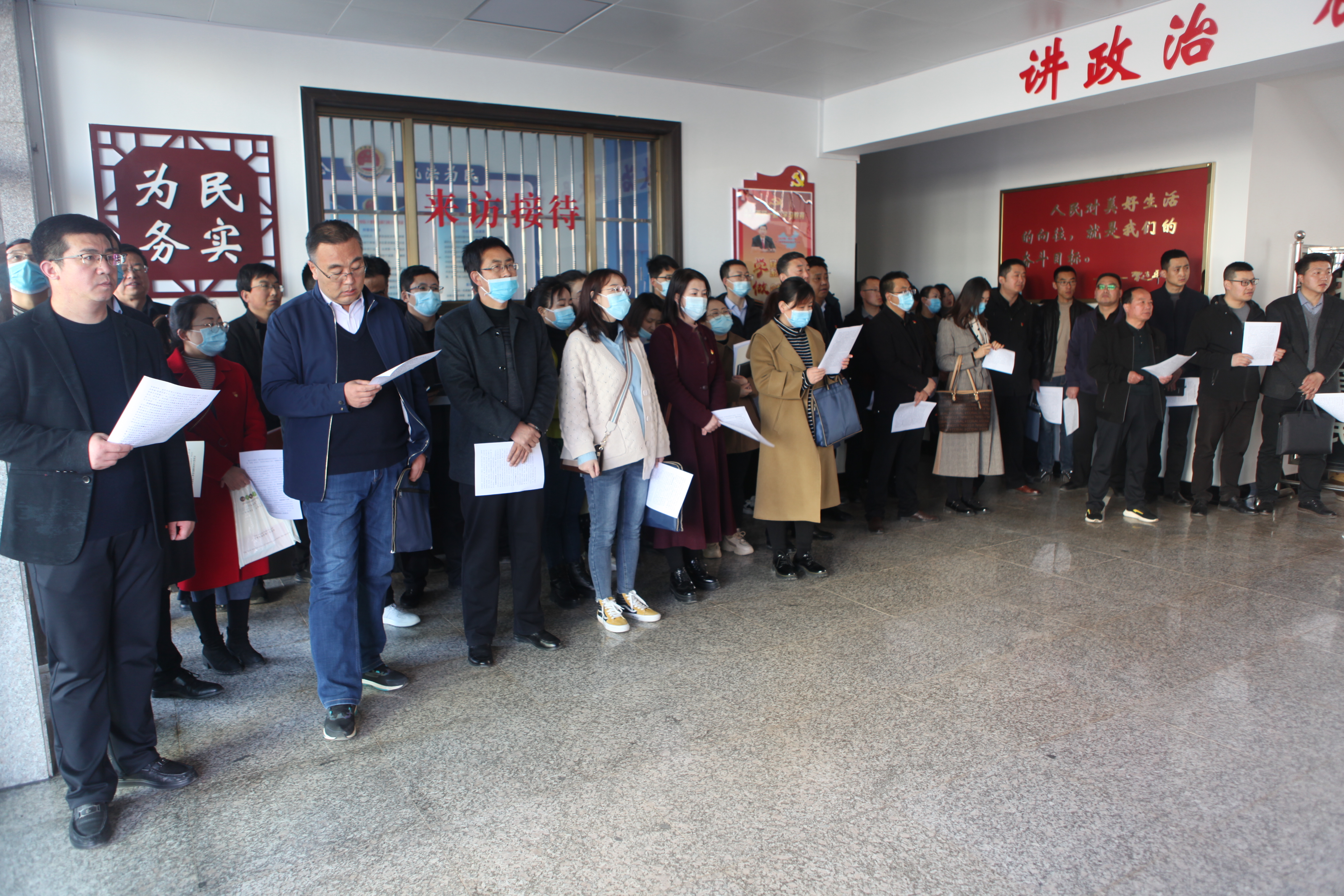 庄浪县委直属机关工委与县直各部门党务工作者观摩县检察院党建工作
